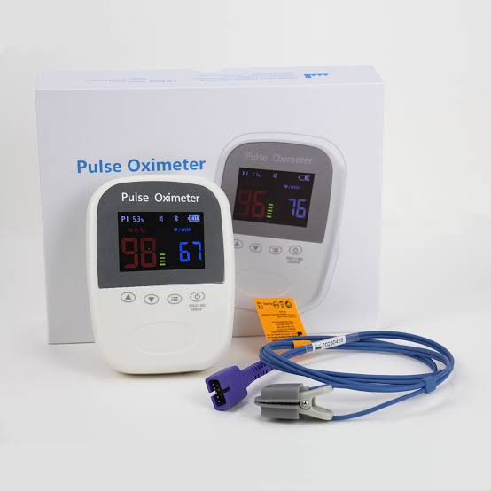 Handheld Pulse Oximeter With Three Probes
